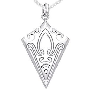 Norse-Mammen-Viking-Arrowhead-Pendant-Necklace1